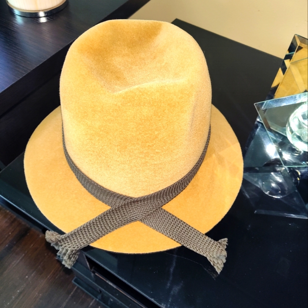 Vintage felt, ladies Bloomingdales hat